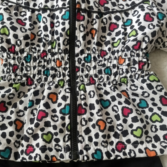 2 piece set Little Girls Size 2T - Picture 6 of 10